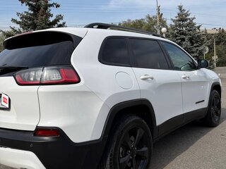 2019 Jeep Cherokee V (KL) Рестайлинг, белый, 2500000 рублей, вид 4
