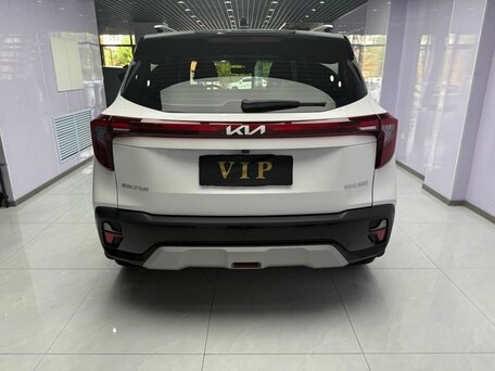 2023 Kia Seltos I Рестайлинг, белый, 1895000 рублей, вид 5