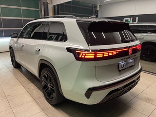 2025 Volkswagen Teramont Pro II (China Market), белый, 6400000 рублей, вид 5