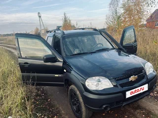 2017 Chevrolet Niva I Рестайлинг, синий, 625000 рублей, вид 3