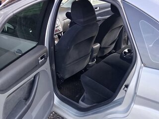 2008 Ford Focus II Рестайлинг, серебристый, 620000 рублей, вид 4