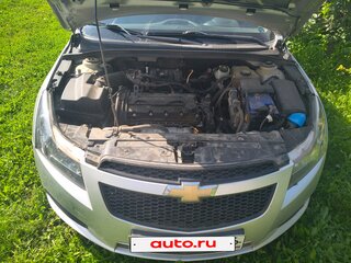 2010 Chevrolet Cruze I, серебристый, 400000 рублей, вид 4