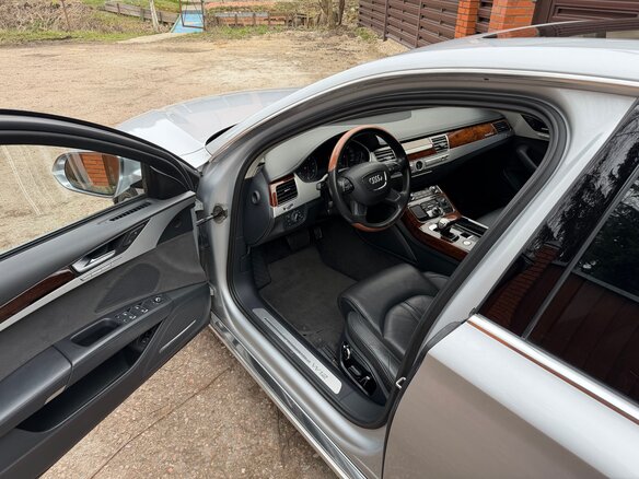 2011 Audi A8 Long III (D4), серебристый, 1850000 рублей - вид 12