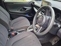 2021 Toyota Yaris IV, серебристый, 1100000 рублей - вид 5