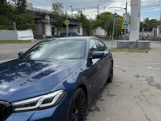2021 BMW 5 серии 520d xDrive VII (G30/G31/G38) Рестайлинг, синий, 4290000 рублей, вид 3