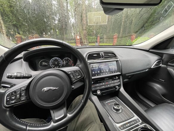 2016 Jaguar F-Pace I, белый - вид 9
