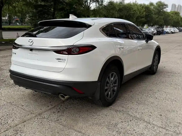 2021 Mazda CX-4 I Рестайлинг, белый, 1565000 рублей - вид 4