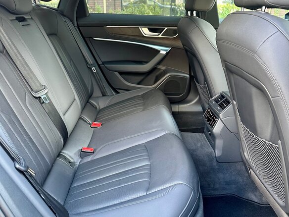 2020 Audi A6 40 TDI V (C8), синий, 3690000 рублей - вид 24