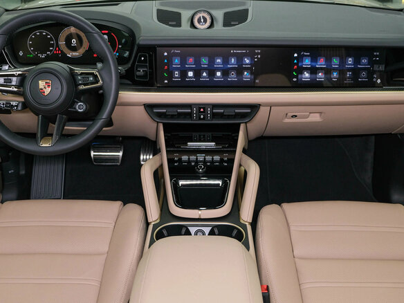 2026 Porsche Cayenne GTS Coupé III Рестайлинг, серый, 25955186 рублей - вид 9