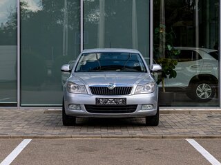 2011 Skoda Octavia DSG7 II (A5) Рестайлинг, серебристый, 895000 рублей, вид 2