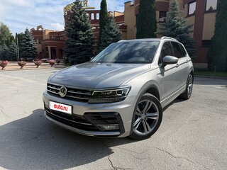 2018 Volkswagen Tiguan II, серебристый, 3630000 рублей, вид 1