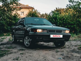 1990 Mitsubishi Galant VI, зелёный, 239000 рублей, вид 1