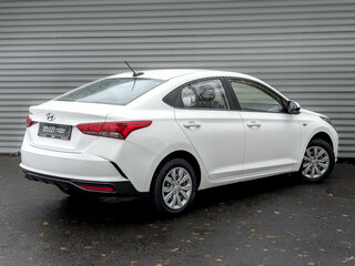 2022 Hyundai Solaris II Рестайлинг, белый, 1545000 рублей, вид 5