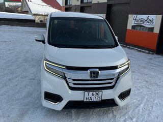 2017 Honda Stepwgn Spada V, белый, 2000000 рублей, вид 1