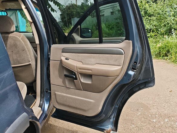 2002 Ford Explorer III, серый, 650000 рублей - вид 29