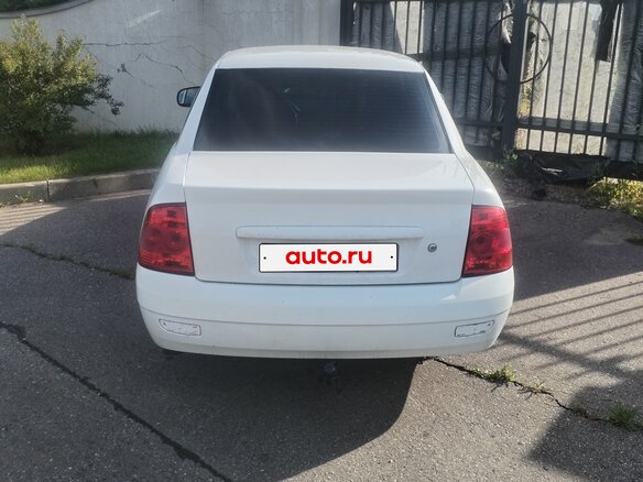 2011 Lada (ВАЗ) Priora I, белый - вид 4