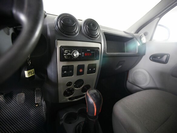 2008 Renault Logan I, красный, 269000 рублей - вид 12