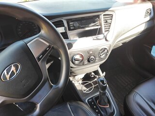 2019 Hyundai Solaris II, жёлтый, 600000 рублей, вид 4