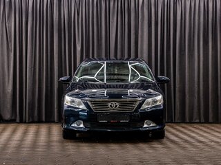 2013 Toyota Camry VII (XV50), синий, 1545000 рублей, вид 2