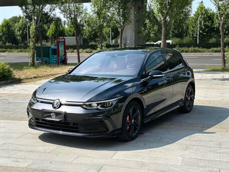 2023 Volkswagen Golf VIII, серый, 1960000 рублей, вид 1
