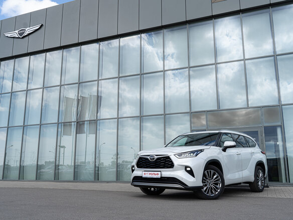 2025 Toyota Highlander IV (XU70), белый, 5560000 рублей - вид 9