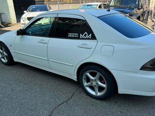 2004 Toyota Altezza, белый, 750000 рублей, вид 3