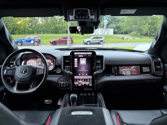 2025 Ram 1500 RHO V Рестайлинг, чёрный, 10800000 рублей - вид 15