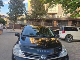 2012 Nissan Tiida I Рестайлинг, коричневый, 550000 рублей, вид 3