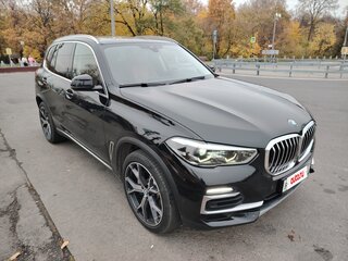 2020 BMW X5 25d IV (G05/G18), чёрный, 5465000 рублей, вид 3