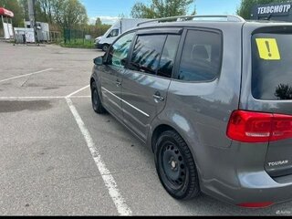 2011 Volkswagen Touran I Рестайлинг 2, серый, 1500000 рублей, вид 4