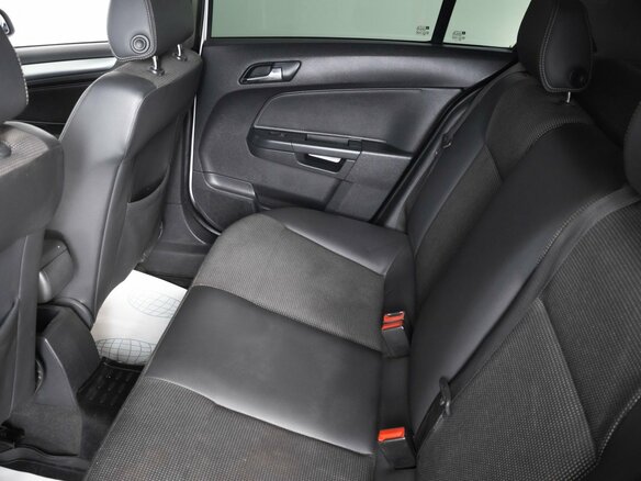 2011 Opel Astra H Рестайлинг, белый, 769000 рублей - вид 7