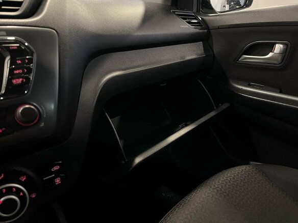 2012 Kia Rio 4-speed III, чёрный - вид 31