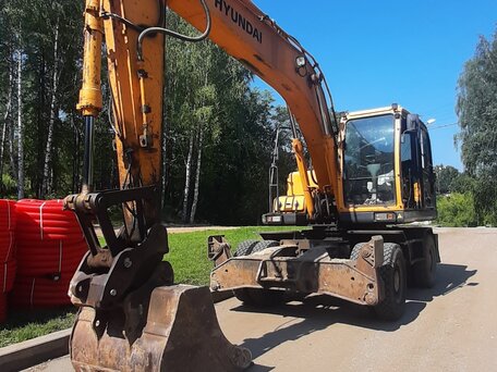 2013 Hyundai R180W, жёлтый, 5500000 рублей, вид 1