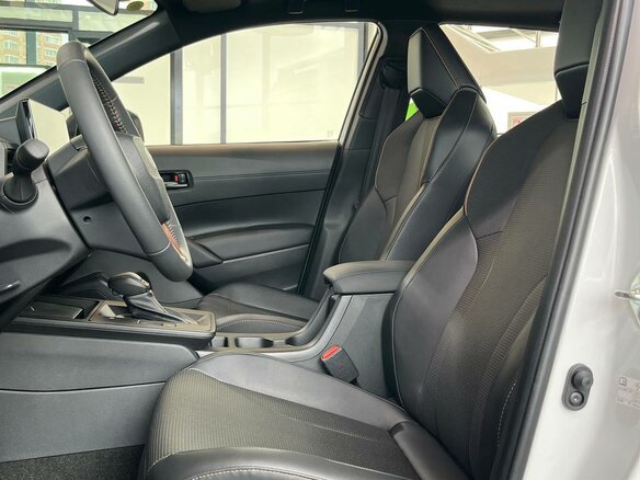 2026 Toyota Corolla Cross I Рестайлинг, белый - вид 11