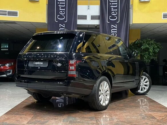 2017 Land Rover Range Rover IV, чёрный, 4390000 рублей - вид 2