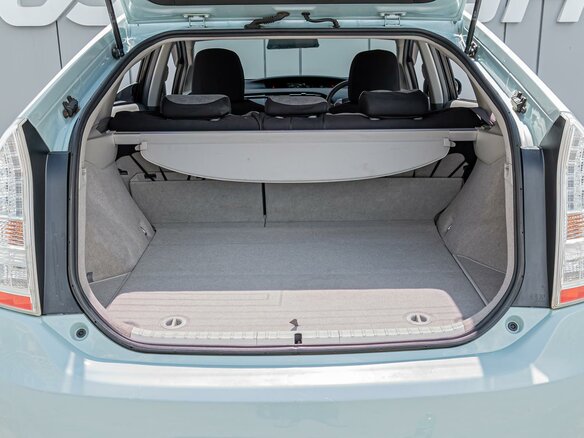 2011 Toyota Prius III (XW30), зелёный - вид 19