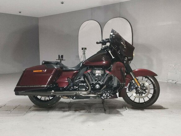 2018 Harley-Davidson CVO Street Glide, пурпурный, 2460000 рублей