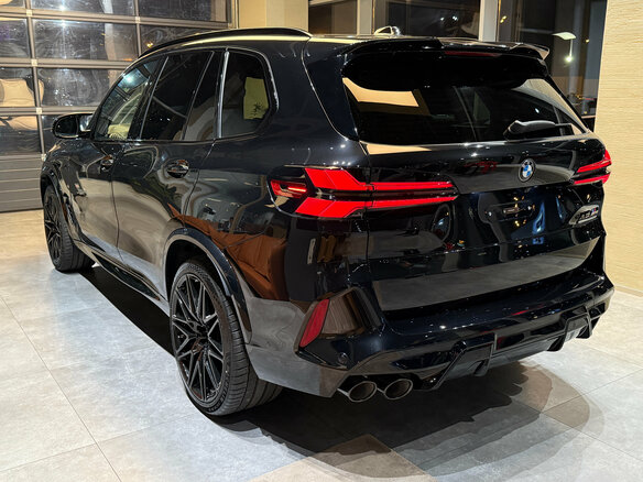 2026 BMW X5 M Competition III (F95) Рестайлинг, чёрный, 23390000 рублей - вид 3
