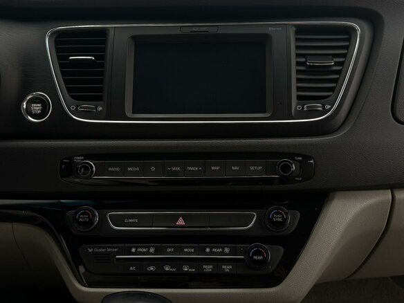 2018 Kia Carnival III, серый, 2150000 рублей - вид 9