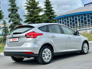 2017 Ford Focus III Рестайлинг, серебристый, 999000 рублей, вид 4