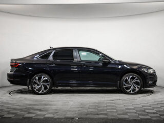 2020 Volkswagen Jetta VII, чёрный, 2034777 рублей, вид 4