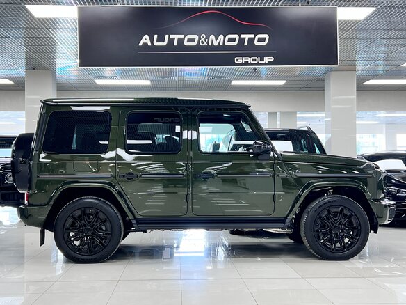 2026 Mercedes-Benz G-Класс 450 d III (W465) Рестайлинг, зелёный, 26499000 рублей - вид 4