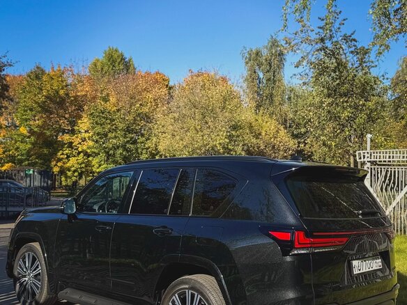 2022 Lexus LX 600 IV, чёрный, 16500000 рублей - вид 2