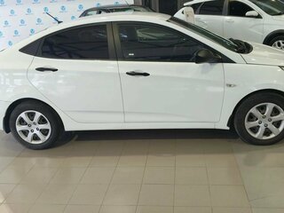 2016 Hyundai Solaris I Рестайлинг, белый, 705000 рублей, вид 3