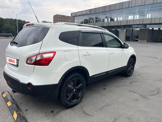 2011 Nissan Qashqai+2 I Рестайлинг, белый, 1075000 рублей, вид 4