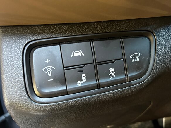2018 Hyundai Santa Fe IV, серый, 1650000 рублей - вид 15