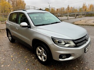 2013 Volkswagen Tiguan I Рестайлинг, серебристый, 1100000 рублей, вид 2