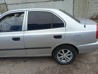 2005 Hyundai Accent ТагАЗ II, серебристый, 290000 рублей, вид 4
