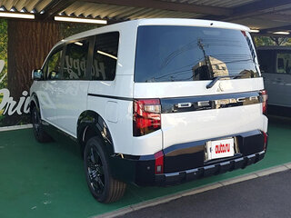 2023 Mitsubishi Delica D:5 I Рестайлинг, серебристый, 2950003 рублей, вид 4