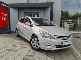 2014 Hyundai Solaris I Рестайлинг, серебристый, 625310 рублей, вид 1